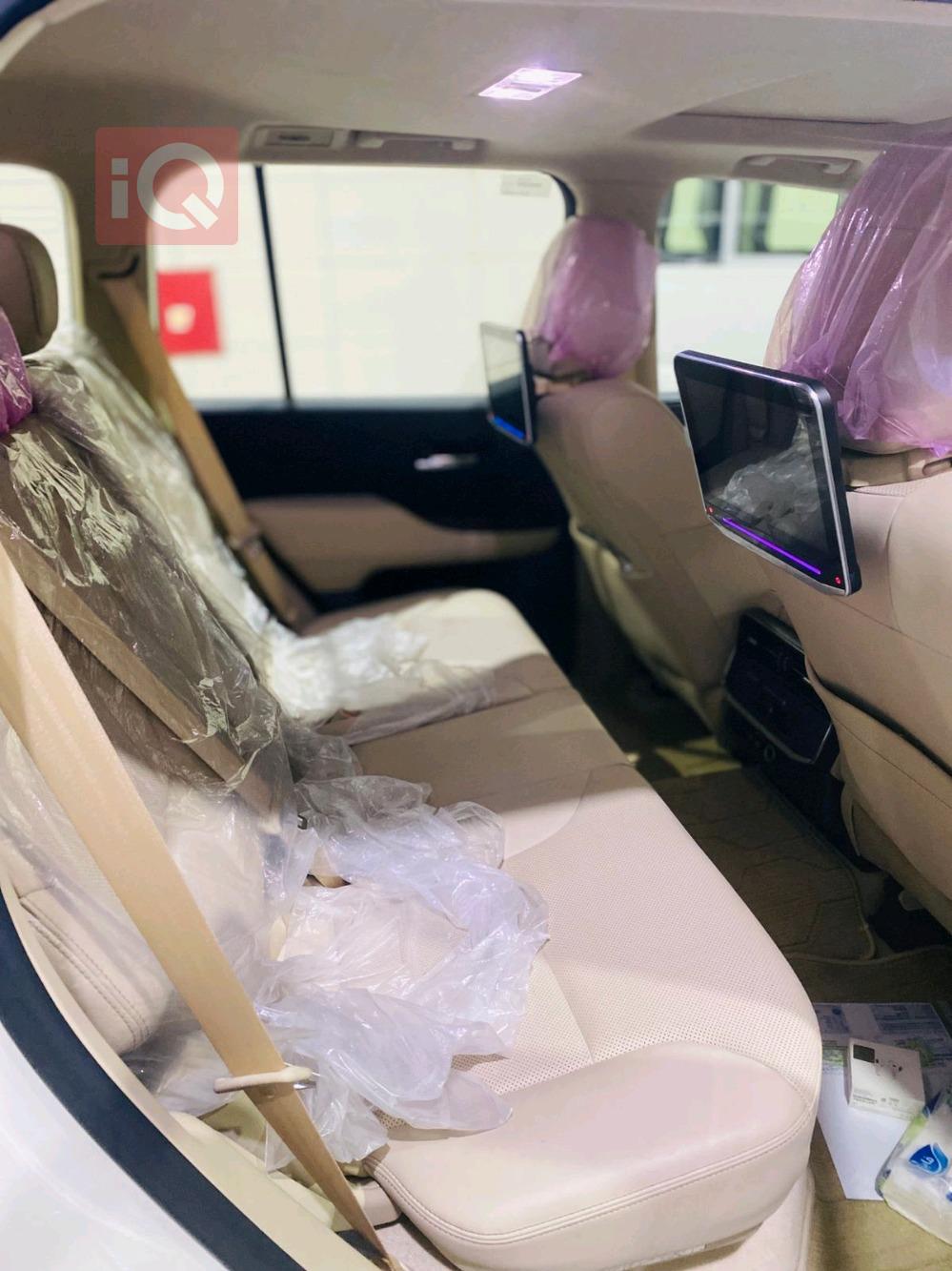 تۆیۆتا لاند کروزەر